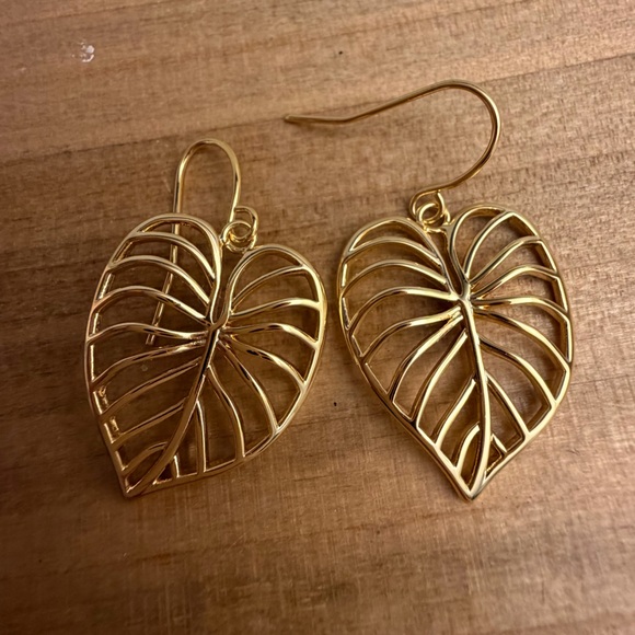 Soha Living Leaf Earrings NWOT - Picture 2 of 7